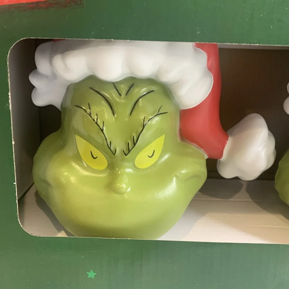 LED (4 Count) Christmas Grinch With Santa Hat Battery-Operated Pathway Stakes